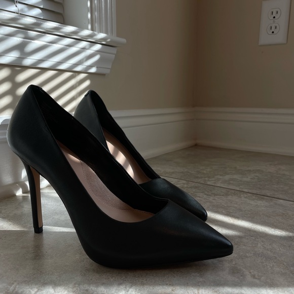 BCBGeneration SKIE HIDDEN PLATFORM PUMP - Picture 8 of 8